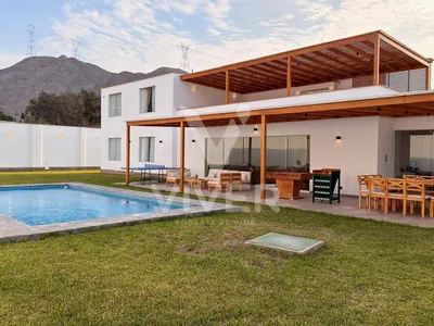 Alquiler de Casa en Pachacamac - Lima 7 Dormitorios 