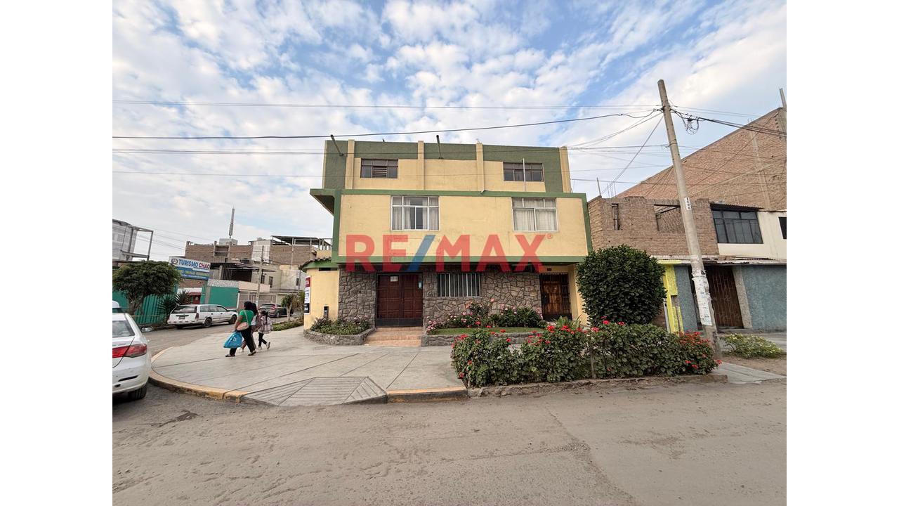 Se Vende Casa En Esquina Cerca Al Ovalo Grau – Urb. Santa María, Trujillo