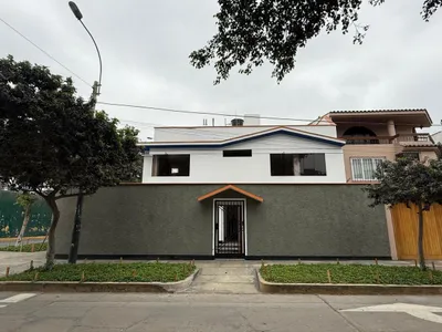Venta de Casa en San Borja - Lima 5 Dormitorios