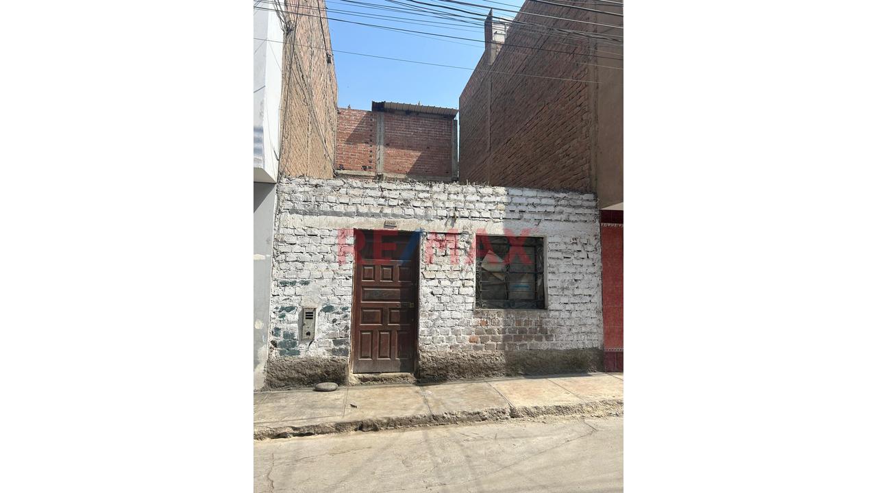 Oportunidad De Inversion – Casita Como Terreno En San Martin De Porres