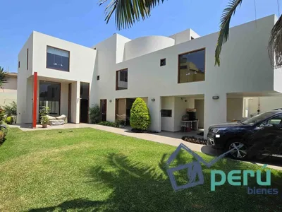 Venta de Casa en La Molina - Lima