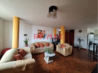 ¡Gran Oportunidad! Vendo Propiedad 2Do Y 3Er Nivel En Av. 2 De Mayo Con Ingreso Independiente Y Potencial Comercial - $65 000