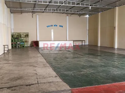 Alquilo Local Industrial En Pedregal