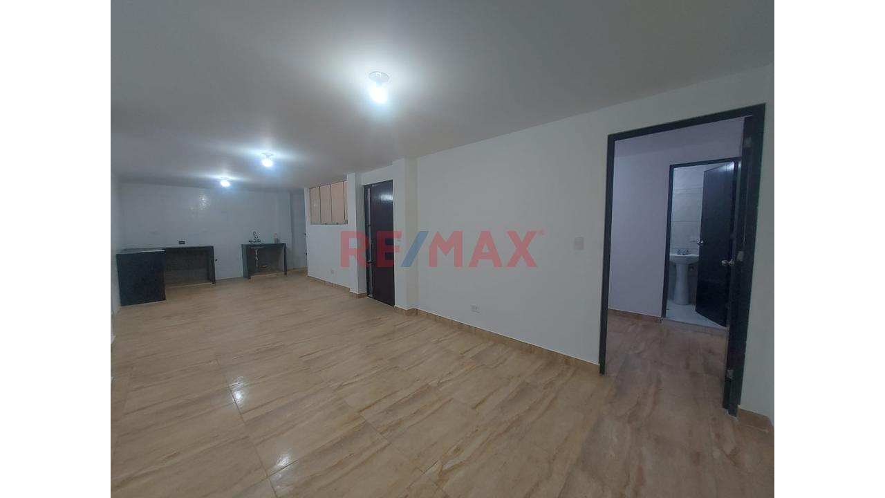 Se Alquila Departamento En Segundo Piso De Estreno En El Distrito De Carabayllo