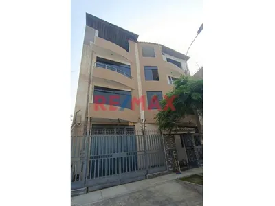 Local Comercial De 4 Pisos En Venta