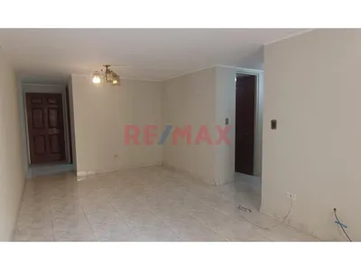 Alquilo Acogedor Departamento En 2Do Piso Con Vista Al Parque | 74M2 Los Olivos