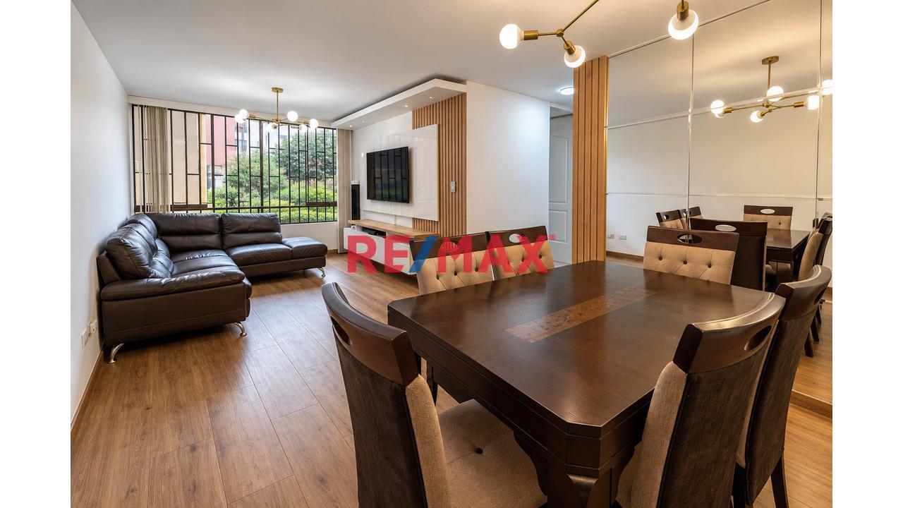 Se Vende Departamento En 1Er Piso Con Jardin Interior En  Condominio Las Torres De Los Olivos