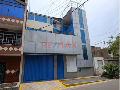 ¡Oportunidad Única! Edificio De Tres Pisos En Venta – Ubicación Estratégica En Sjl