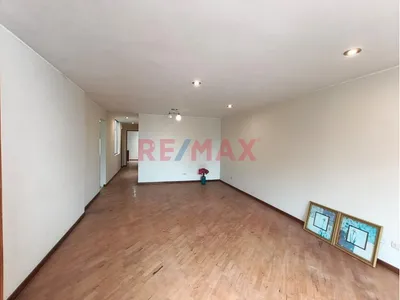 Alquilo Amplio E Iluminado Departamento De 98 M² En Surco: Máximo Confort