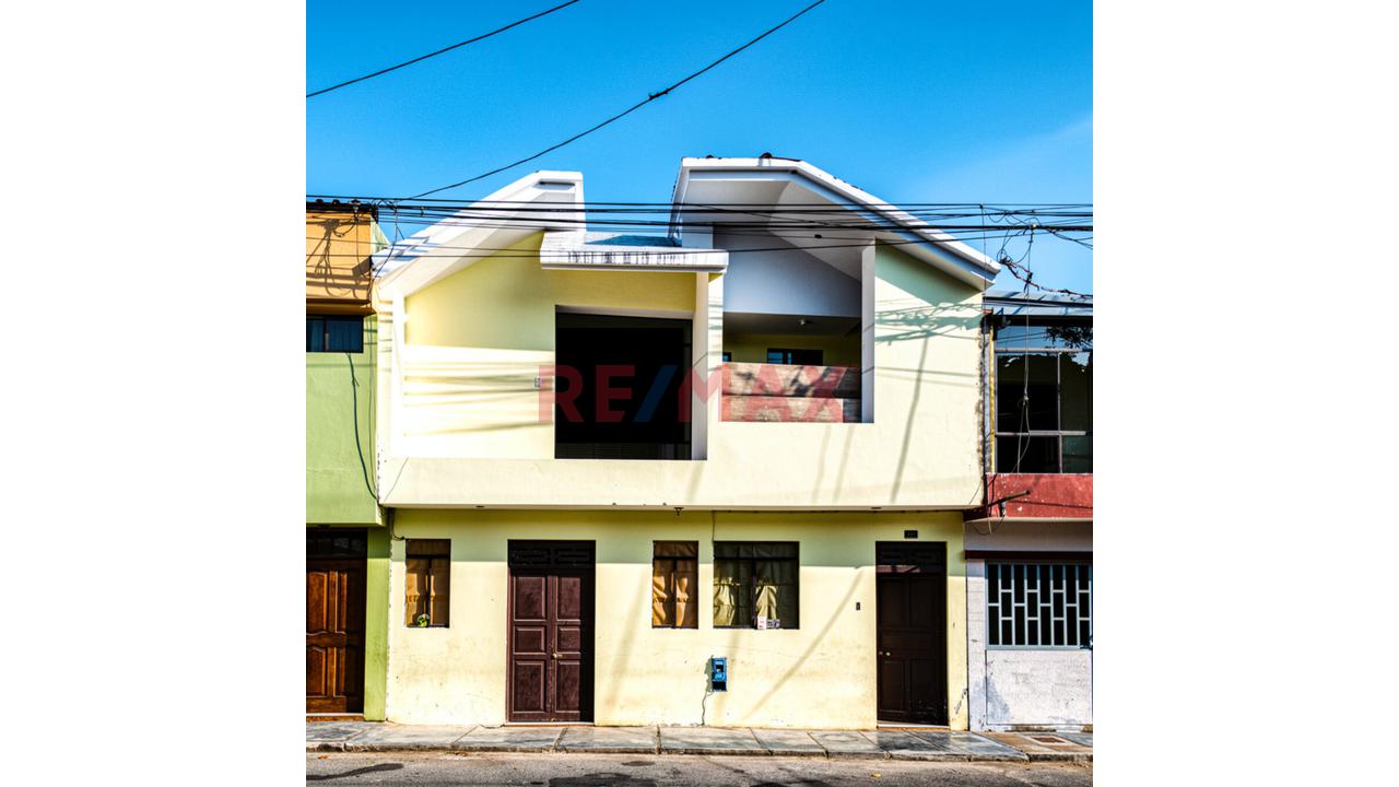 Casa En Venta A 2 Cuadras Del Mercado Central De Camaná
