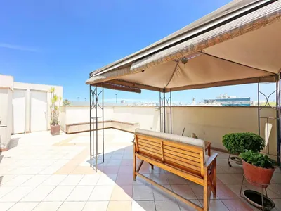 Venta de Departamento en Santiago de Surco - Lima 4 Dormitorios 