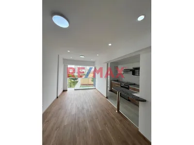 Venta Departamento 2 Piso En San Miguel Vista Al Parque