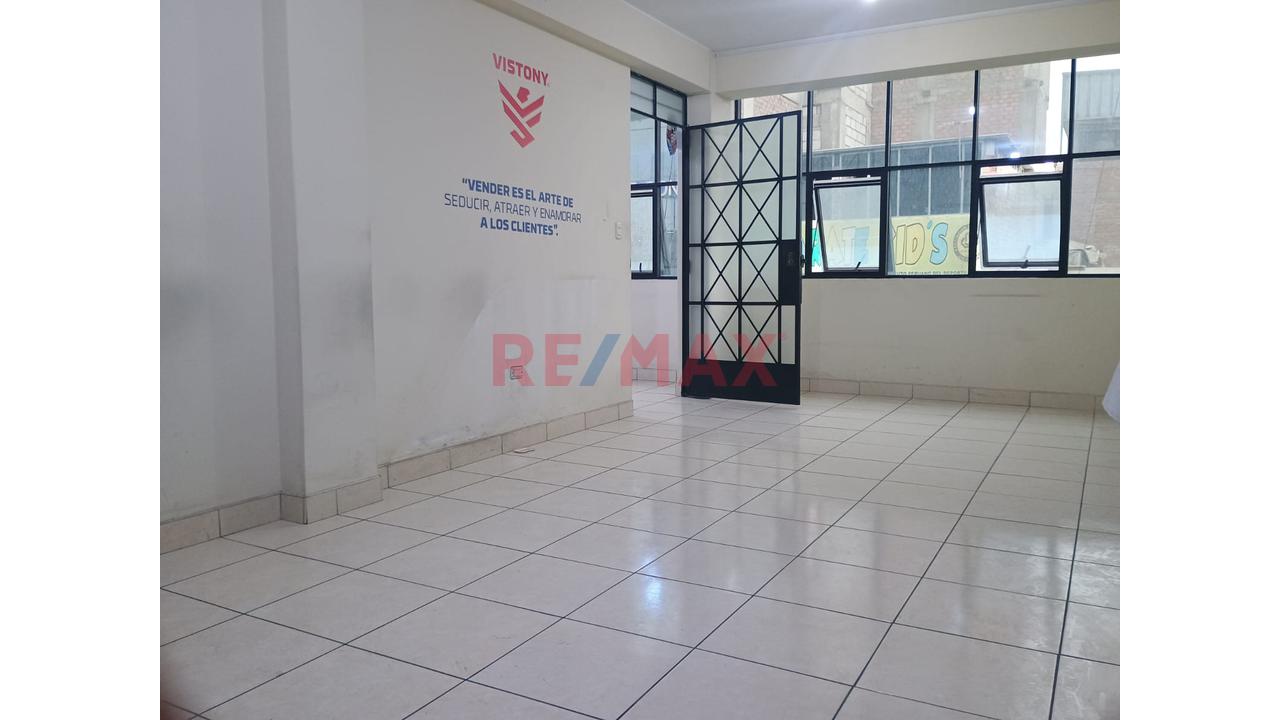 Alquiler De Oficinas En Av. Las Palmeras - Los Olivos