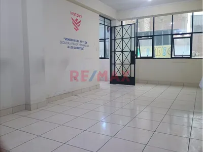 Oficina en alquiler · Av. las Palmeras 3881, Los Olivos · 51 m², 2 dorm.