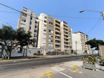 Venta de Departamento en Santiago de Surco - Lima 3 Dormitorios