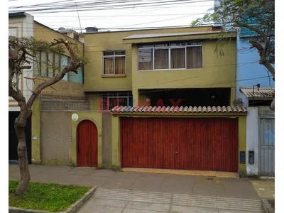Casa Comercial En Alquiler