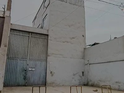 Venta de Local Comercial en Ate - Lima 0 Dormitorio 