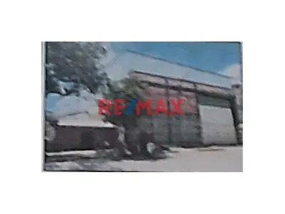 ¡Gran Oportunidad De Inversión En Cajamarca! Se Vende Amplio Inmueble Comercial / Almacén Ideal Para Empresas, Distribuidoras O Inversionistas Que Buscan Una Infrtructura Estratégica Y De Alta Resistencia En Zona Urbana Con Todos Los Servicios Completos (Agua, Desagüe, Pistas Y Veredas).
