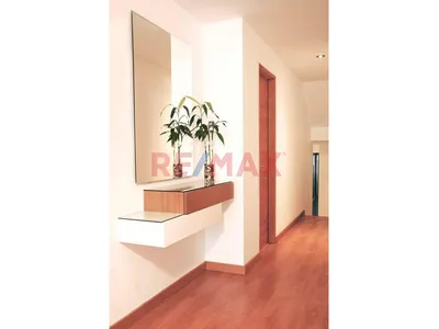 Vendo Amplio Departamento En 2Do.Piso, Ubicado En Urb. Residencial Valle Hermoso - Surco – Alt. Cdra 1 Av. Benavides