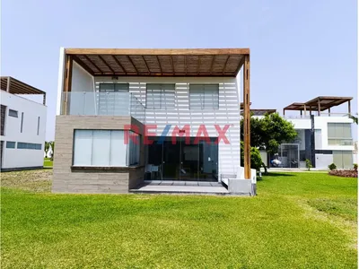 Venta De Casa En Condominio Puesta Del Sol 224.70 M2