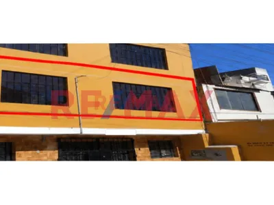 Se Alquila!!  Depatrtamento En Segundo Piso!
