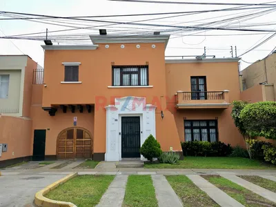 🏢 Alquiler De Amplia Casa Para Oficina Administrativa – Jesús María