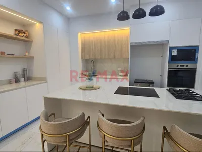 🏡 Alquiler De Exclusiva Casa De Estreno Con Piscina En Miraflores – Boulevard Park Plaza