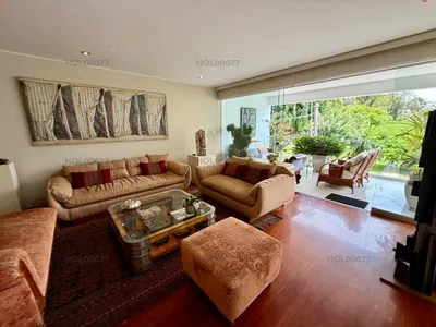 Venta de Departamento en Santiago de Surco - Lima 4 Dormitorios