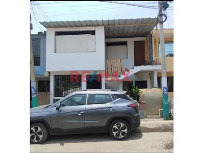 Casa En Venta Frente A Parque – Ideal Para Vivir O Invertir | Villa María Del Triunfo