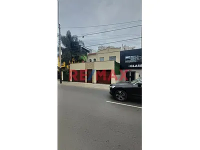 Alquiler Local Comercial Puerta A Calle Av. Del Ejercito Miraflores