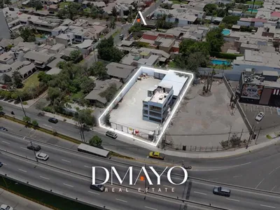Venta de Local Comercial en La Molina - Lima 0 Dormitorio 