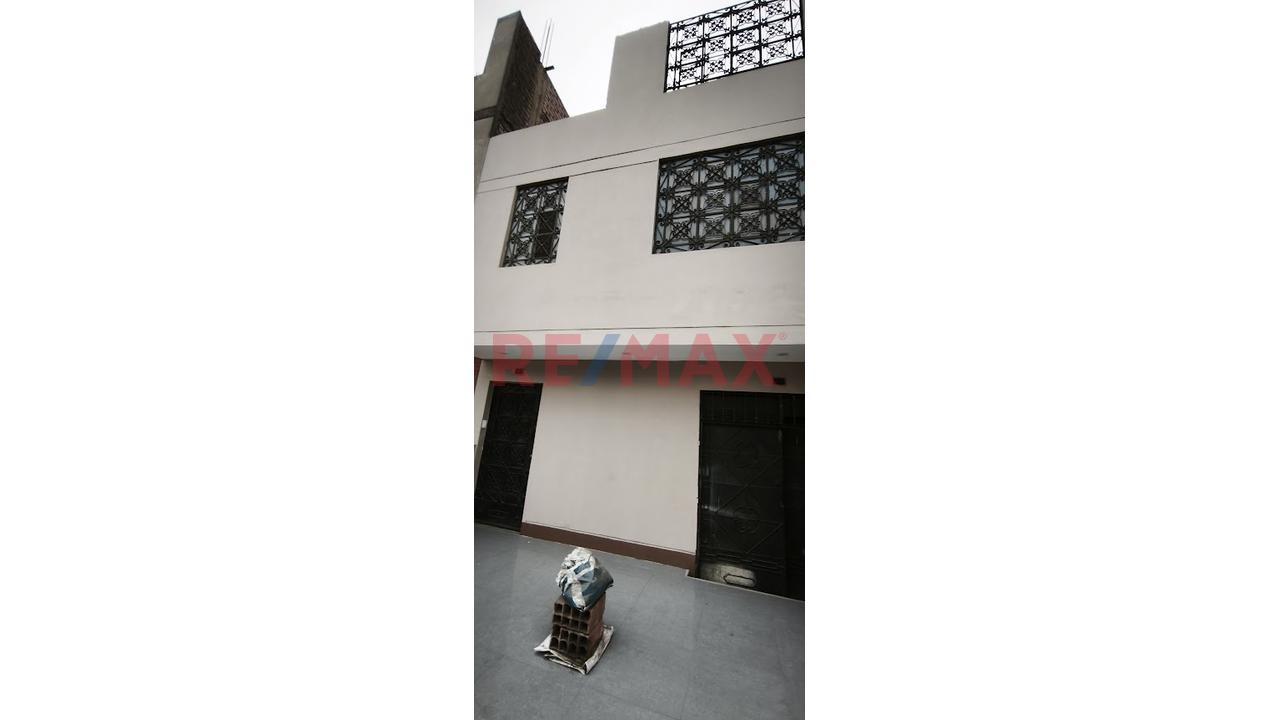 Se Alquila Local  Remodelado