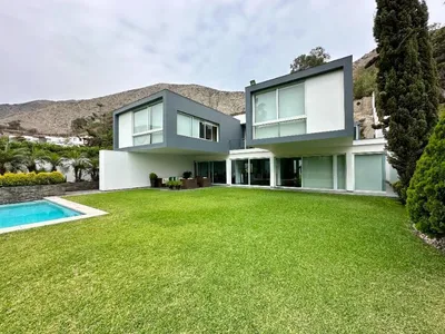 Venta de Casa en La Molina - Lima 5 Dormitorios