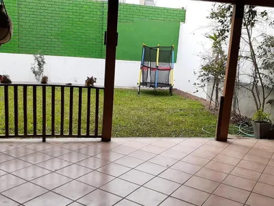 Venta de Casa en Santiago de Surco - Lima 5 Dormitorios