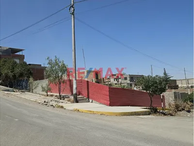 Terreno Urbano En Esquina Frente A Parque – 310 M²