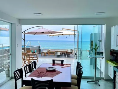 Venta de Casa de Playa en Pucusana - Lima 8 Dormitorios 