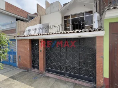 Amplia Casa En Venta - Urbanizacion Ceres 2Da Etapa