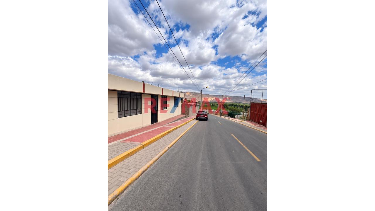 Venta De Propiedad Urbana En Vítor
