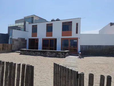 Venta de Casa de Playa en Chorrillos - Lima 4 Dormitorios 
