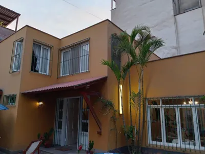 Venta de Casa en Santiago de Surco - Lima 3 Dormitorios