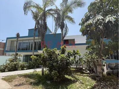 Casa En Alquiler - Zona Exclusiva San Isidro