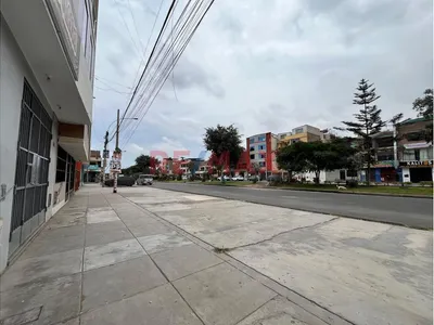 Se Alquila Local Comercial De 110M2 En Esquina En Los Olivos