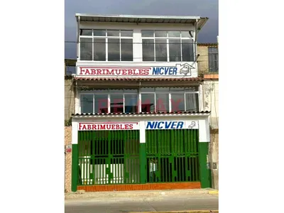 🏢 Local Comercial De 3 Pisos En Venta – Frente A Real Plaza  Piura