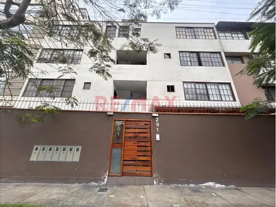 ¡Vive En Surco! Alquiler De Departamento De 74 M² Con Vista Exterior – S/ 2,600