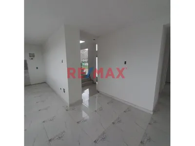Venta De Amplio Departamento_ Tiabaya