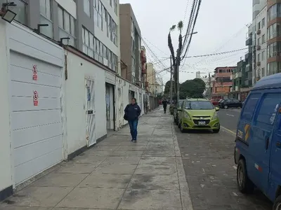 Venta de Local Comercial en San Miguel - Lima 3 Dormitorios 