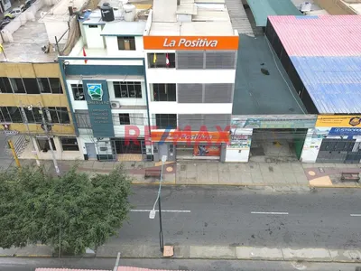 📍 Oficina Corporativa En Plena Avenida Comercial – Piso 3 En Chimbote