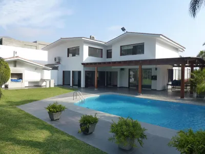 Venta de Casa en La Molina - Lima 4 Dormitorios