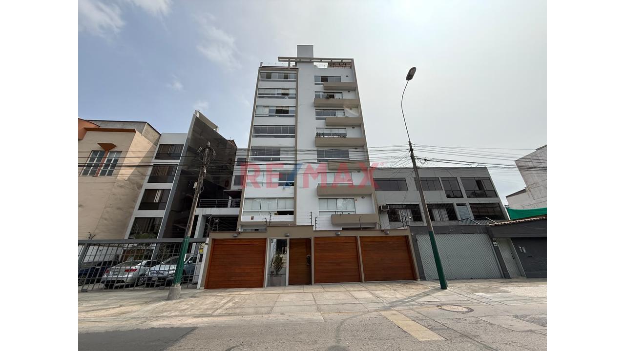 ¡Oportunidad! Venta Departamento Frente A Parque Y Cerca Al Pentagonito