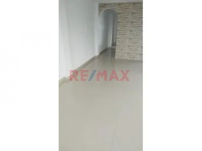 Venta de Departamento en Villa María del Triunfo - Lima 4 Dormitorios 